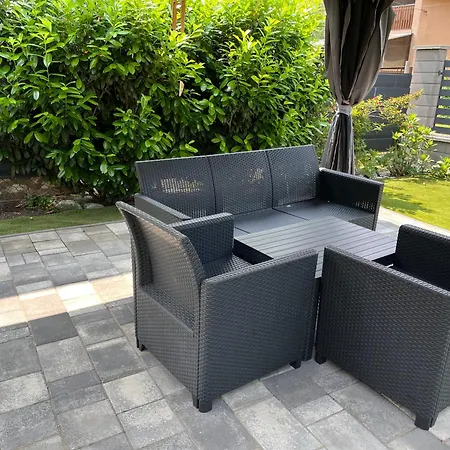 Izabella Apartamok Foeldszint Es Emelet